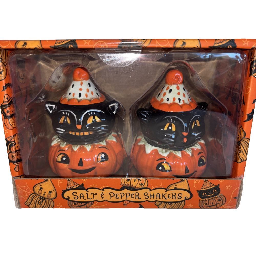 Johanna Parker Black Cats on Pumpin Mr & Mrs Salt & Pepper Shaker Set NEW
